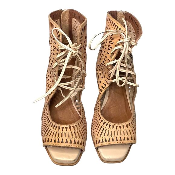 Jeffrey Campbell Rodillo Cutout Hi Wedge Peep Toe Sandals Nude Size 10 - Picture 10 of 10